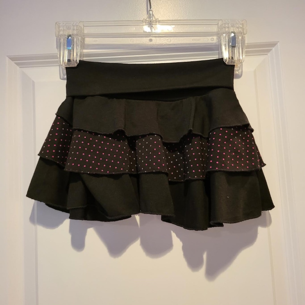 Tempted Girls Tiered Skirt Size 5 Black with pink polka dots